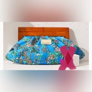 ❌SOLD ON CROSSPOST ❌NWT Lilly Pulitzer Bermuda Clutch in Tiger Queen